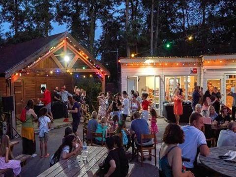 Camping Marvilla Parks -Parc Des Roches 91530 Saint-Chéron 외부 사진